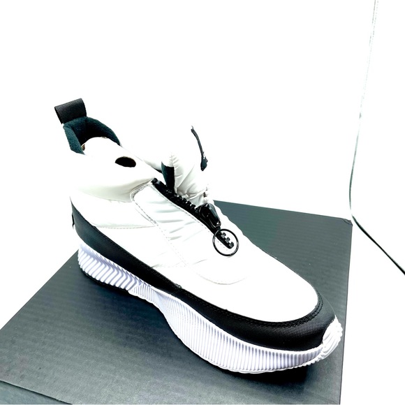 Sorel Out and About III Boots - Picture 4 of 7